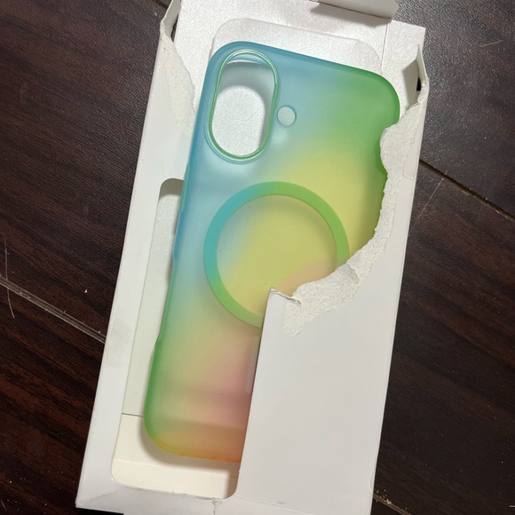 Otterbox iPhone 16 - Picture 1 of 2